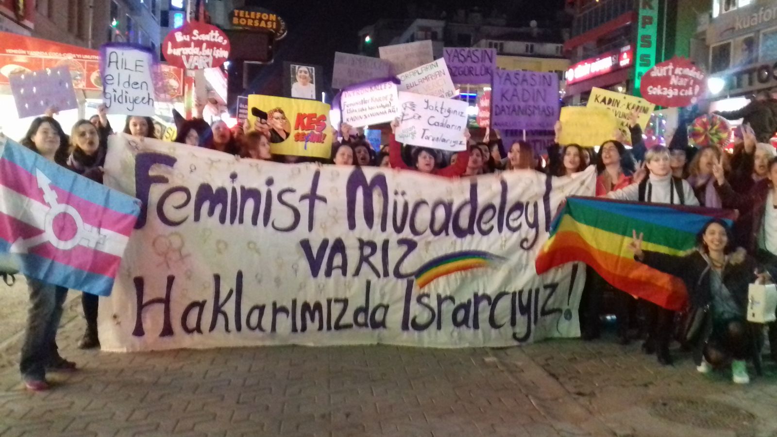 Ankara Feminist Gece Yürüyüşü: Feminist mücadeleyle varız! | Kaos GL - LGBTİ+ Haber Portalı Haber